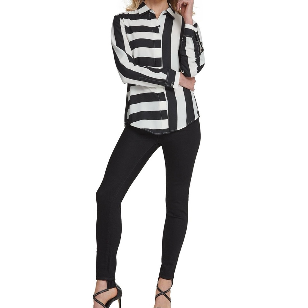 DKNY Black and White Striped Women's Top Size Medium NWT✨✨